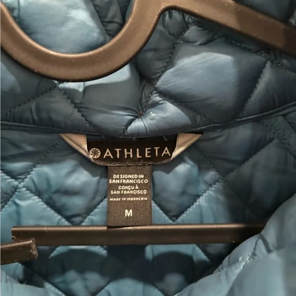 Athleta Whisper Featherless Puffer Quilted Full Zip - Picture 3 of 9